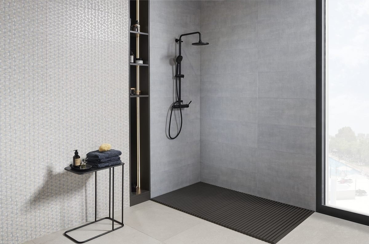 Carrelage aspect faïence & décor — modèle Tapiz, salle de bain