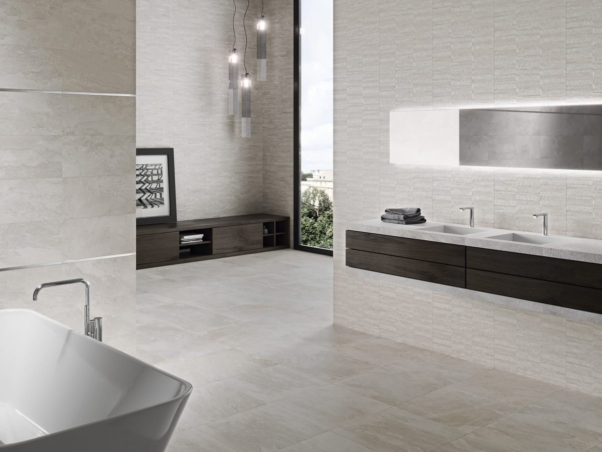 Carrelage aspect pierre naturelle — modèle Nature, salle de bain