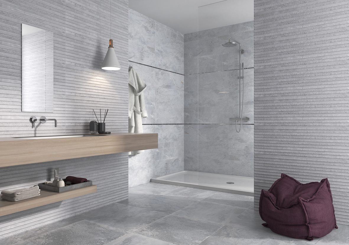 Carrelage aspect pierre naturelle — modèle Nature, salle de bain