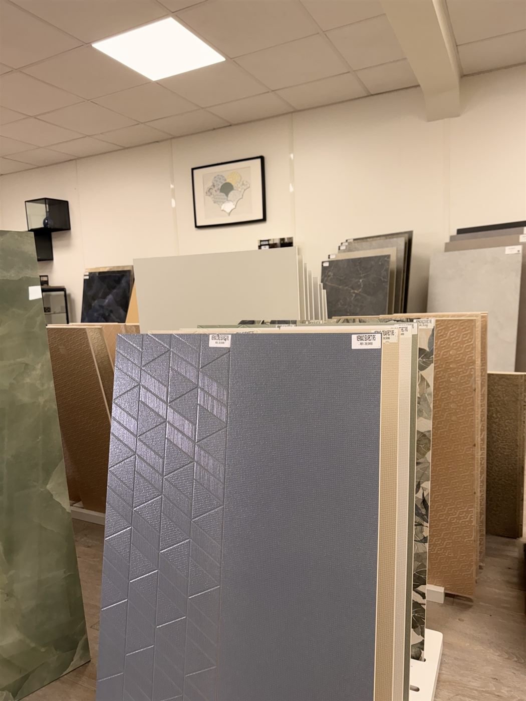 Panneaux de carrelage au showroom d’Alfortville